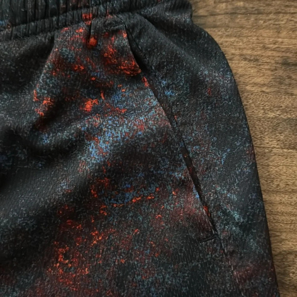 Boys active shorts 🩳 - Picture 3 of 4